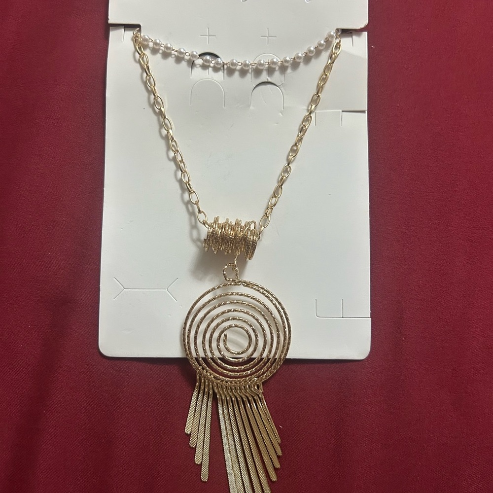 Gold and Pearl Necklace